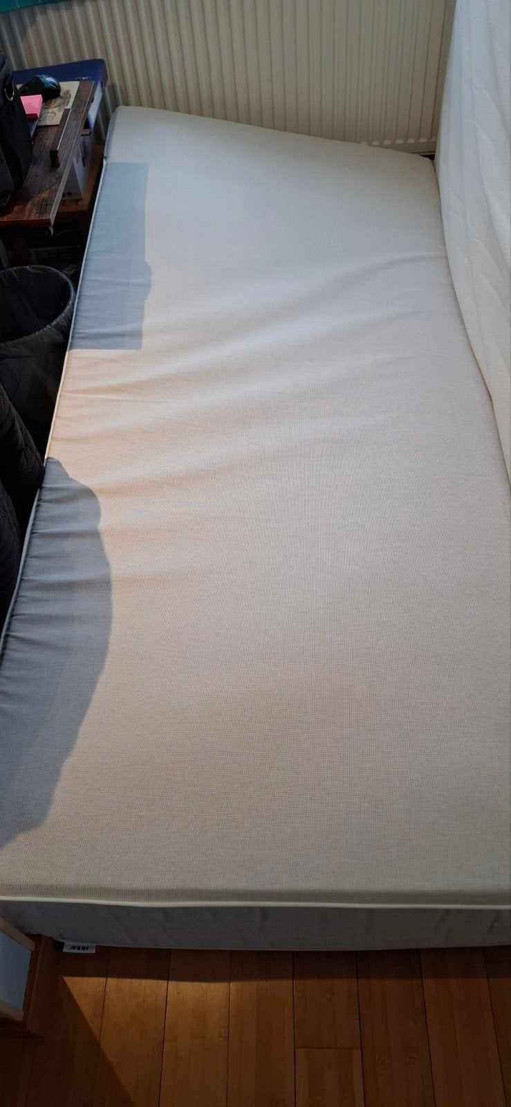 2 matelas ikea. Un : 21 cm épaisseur/ 2ème 19cm épaisseur, Maison & Meubles, Chambre à coucher | Matelas & Sommiers, Enlèvement