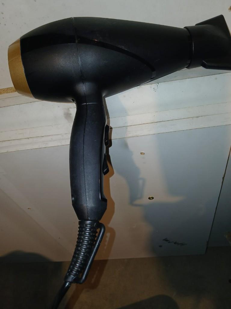 Sèche-cheveux professionnel BaByliss 6704E – 2000W – neuf, Bijoux, Sacs & Beauté, Enlèvement ou Envoi, Comme neuf, Sèche-cheveux
