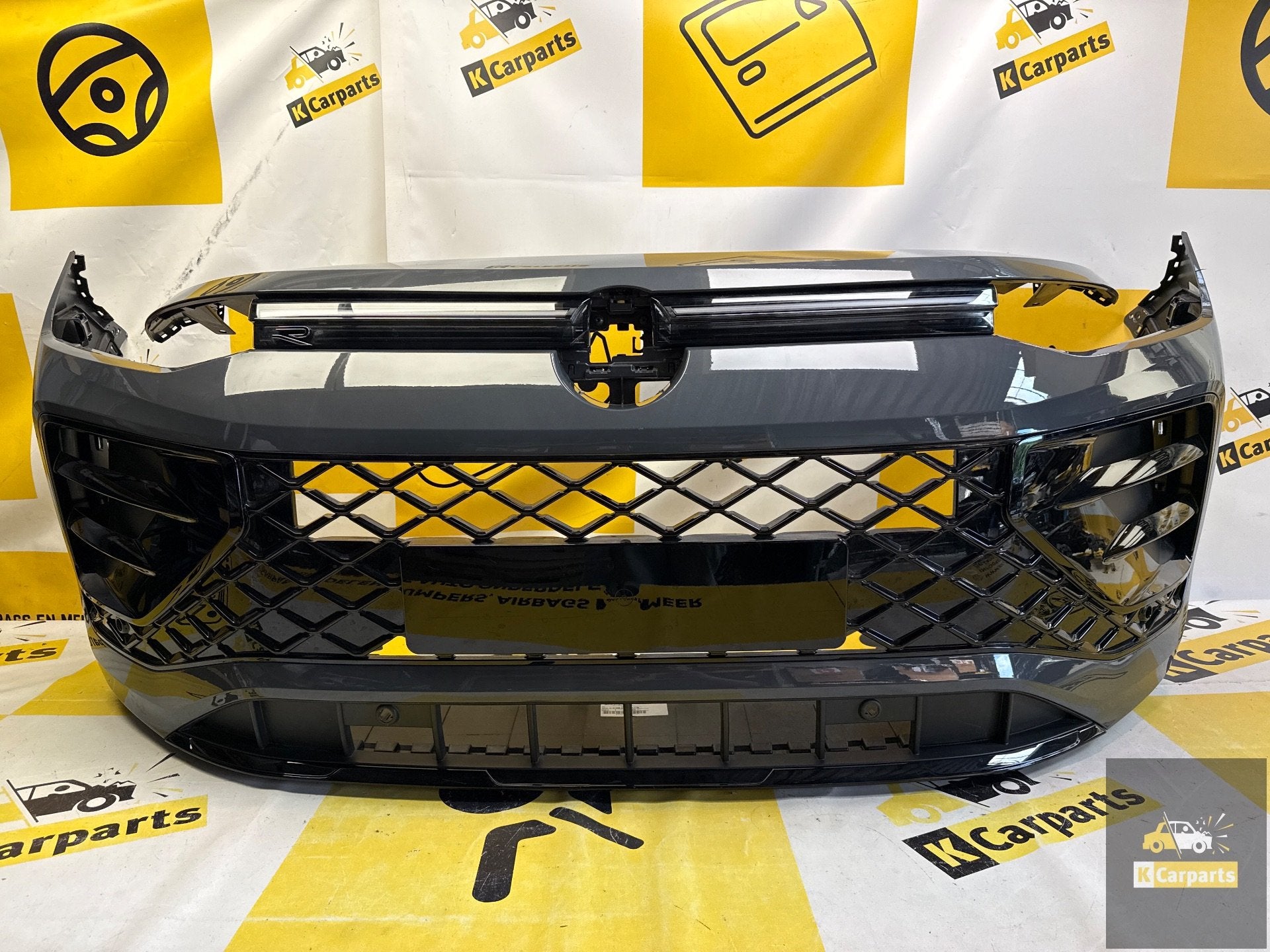 Volkswagen Tayron R-Line Voorbumper PDC Compleet 57L807221A, Gebruikt, Volkswagen AG, Vw@volkswagen.de, Bumper
