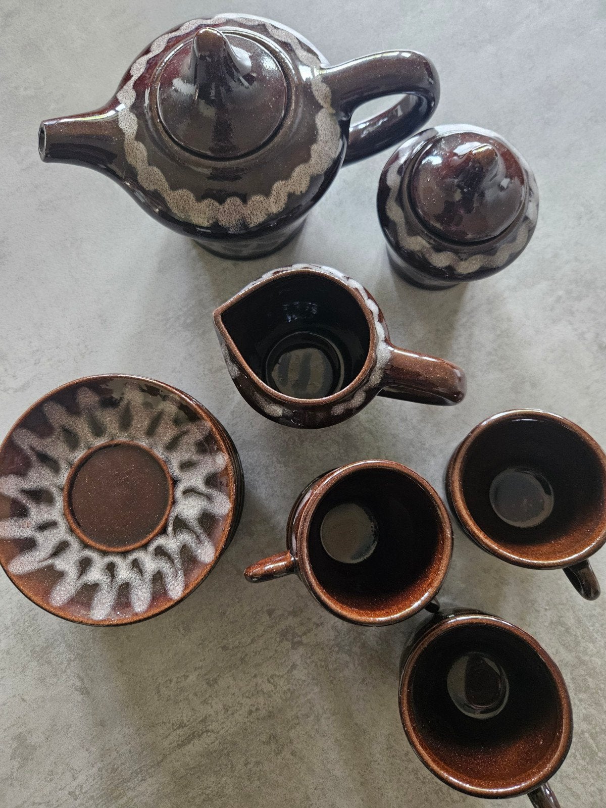 Vintage Bulgaars aardewerk/servies, Antiek en Kunst, Ophalen