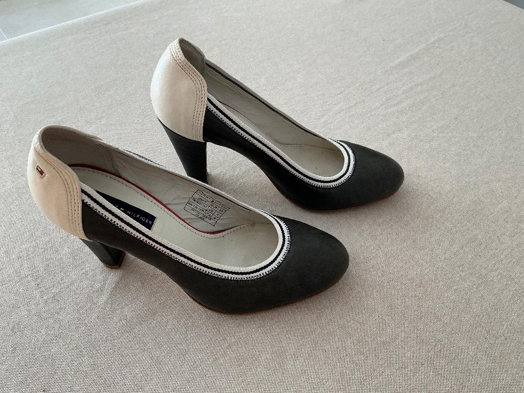 Schoenen Tommy Hilfiger 39, Ophalen of Verzenden, Zo goed als nieuw, Schoenen met hoge hakken, Tommy Hilfiger