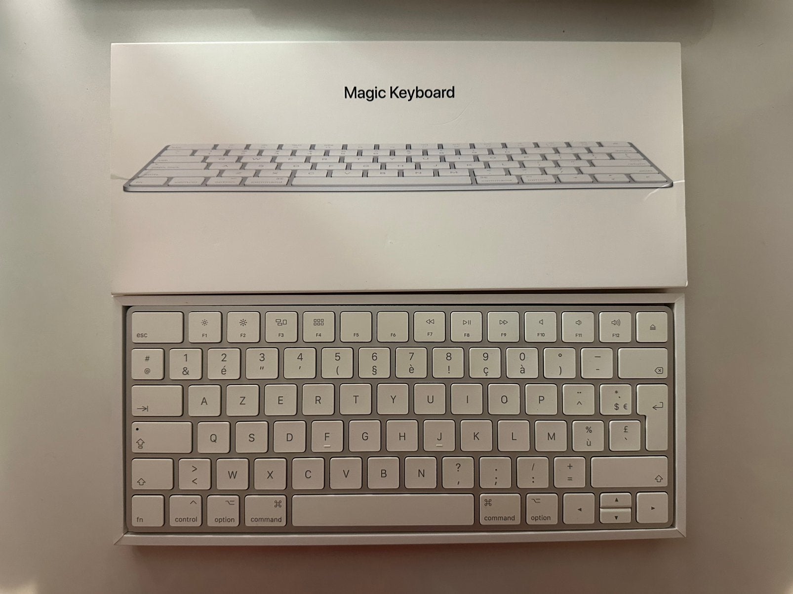 Clavier Apple Magic Keyboard, Ophalen, Azerty, Zo goed als nieuw, Draadloos