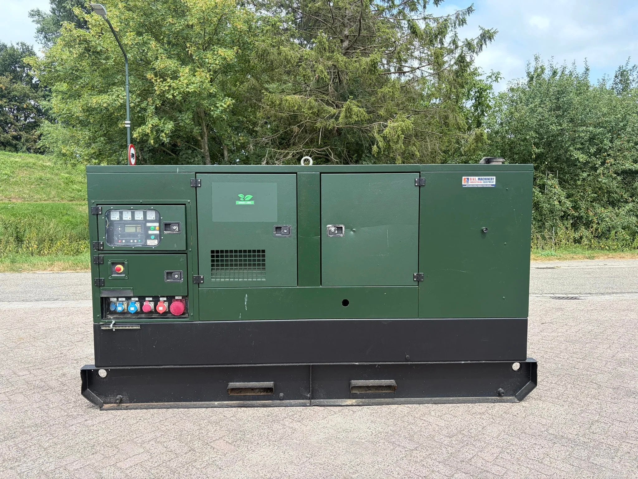 Bobinindus Volvo TAD 731 GE Stamford 150 kVA aggregaat gener