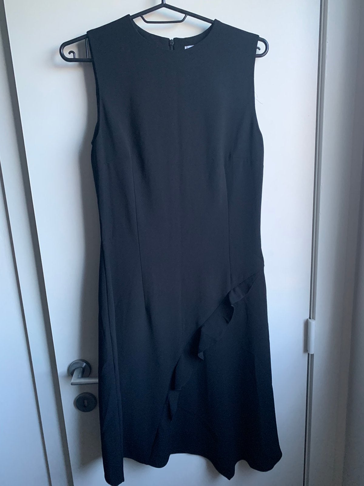 2x black mango dresses 34, Kleding | Dames, Zwart, Ophalen of Verzenden, Zo goed als nieuw, Knielengte