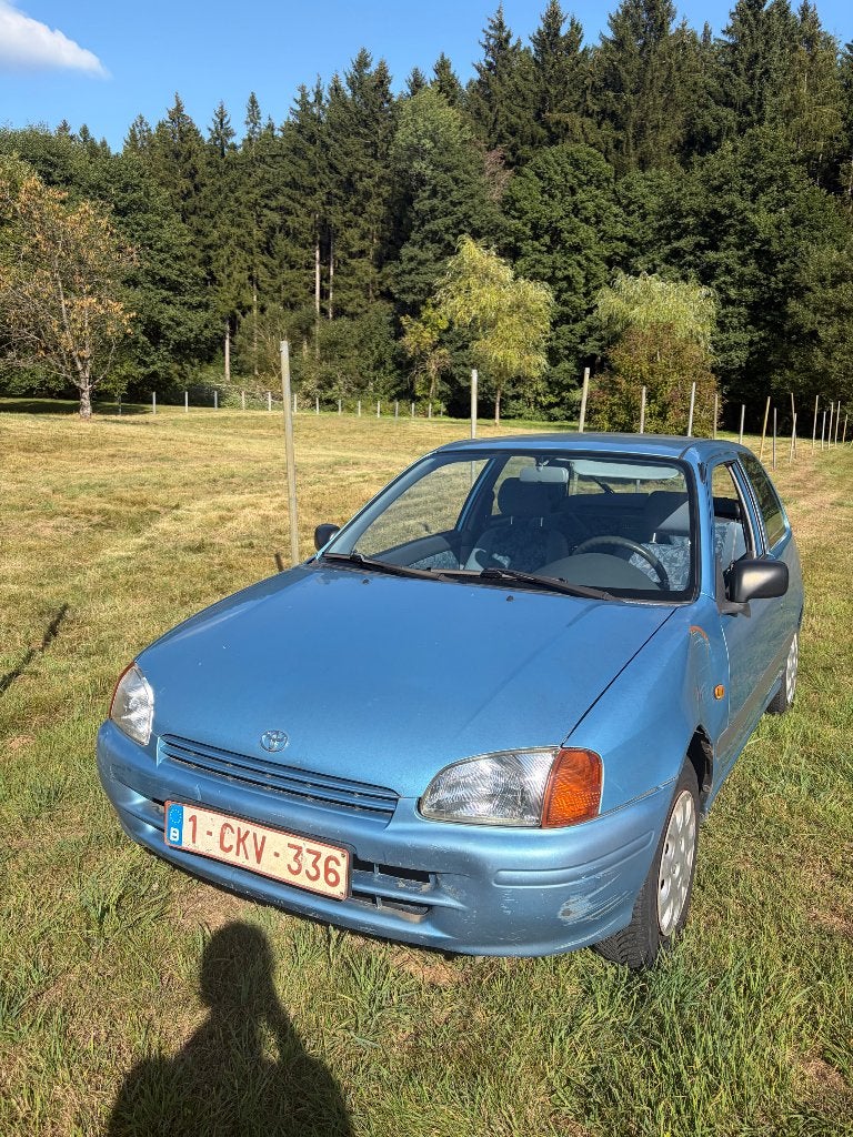 Toyota Starlet 1998, Auto's, Toyota, Stof, Euro 6, Starlet, Blauw