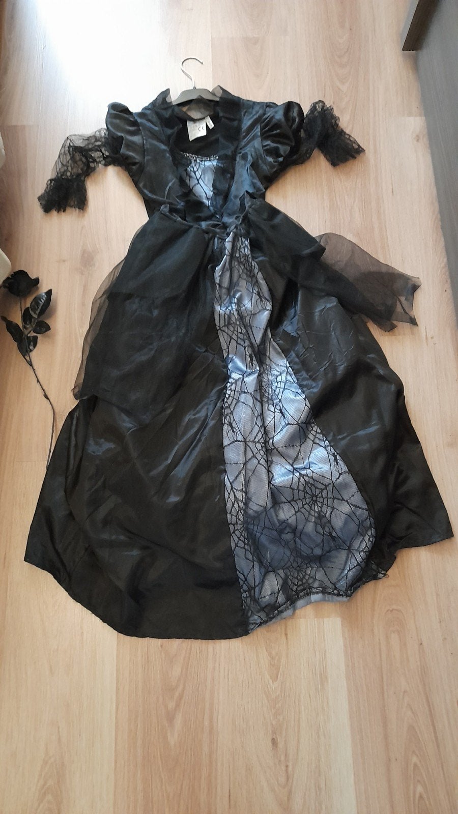 Halloweenjurk maat 120-130, Ophalen