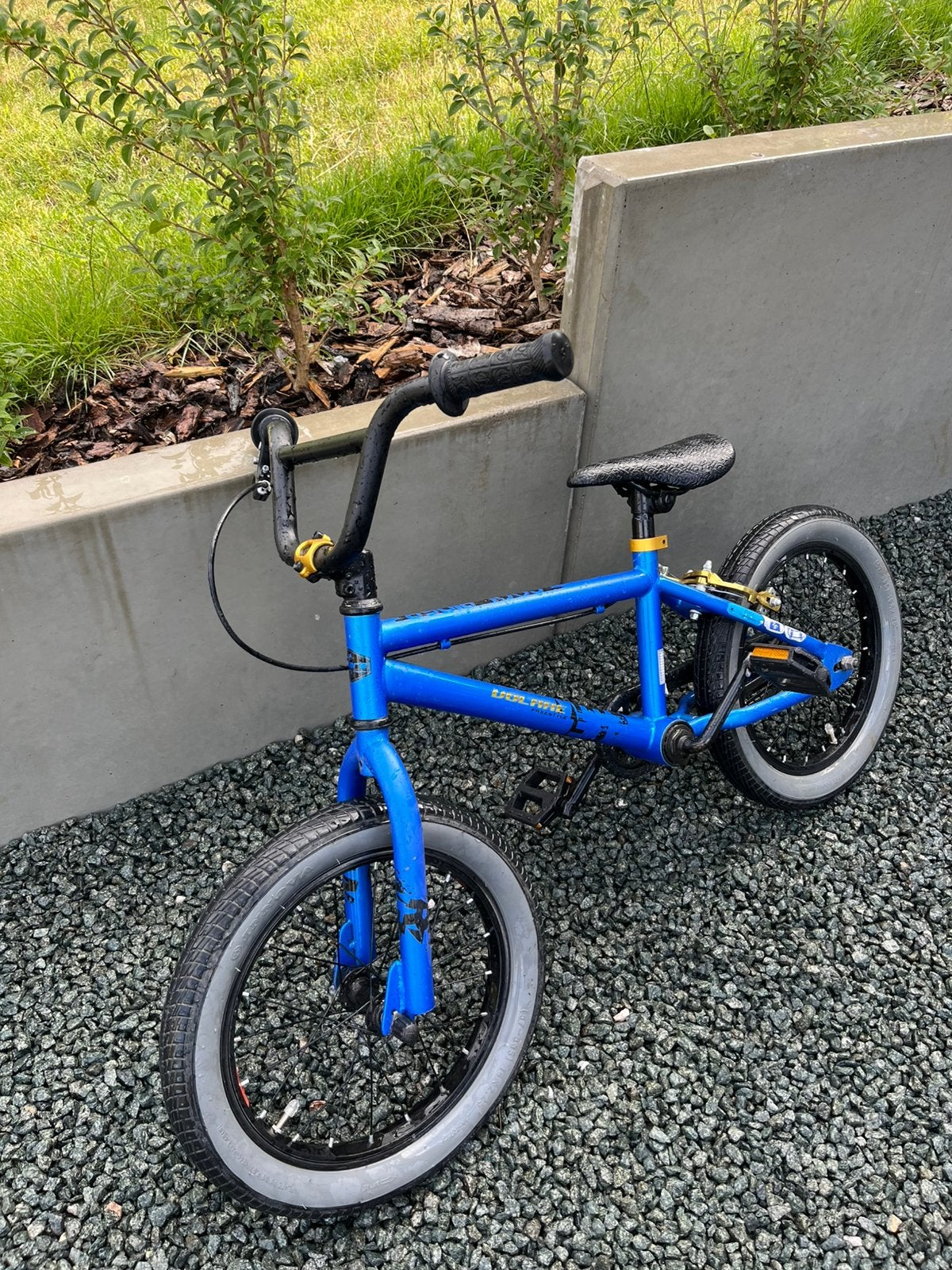 Bmx VOLARE 16 inch, Fietsen en Brommers, Ophalen, Gebruikt, Velgrem, 16 tot 20 inch