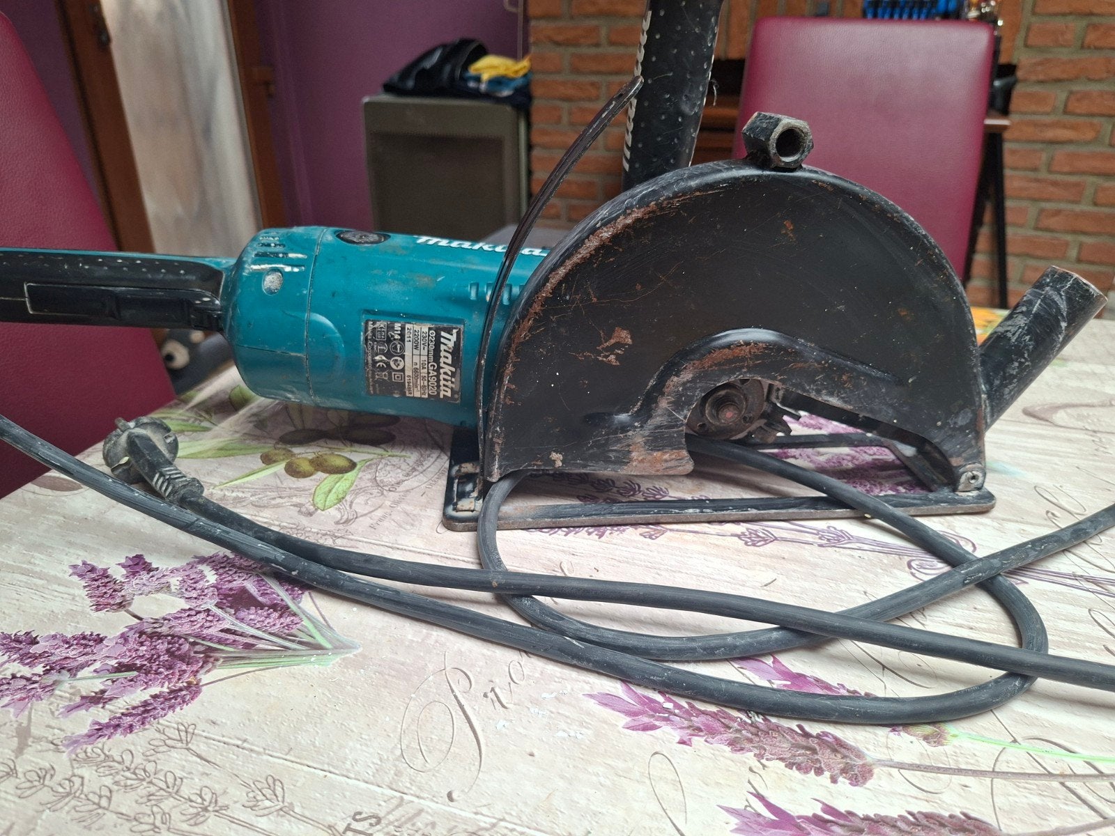 makita disqueusse, Bricolage & Construction, Enlèvement
