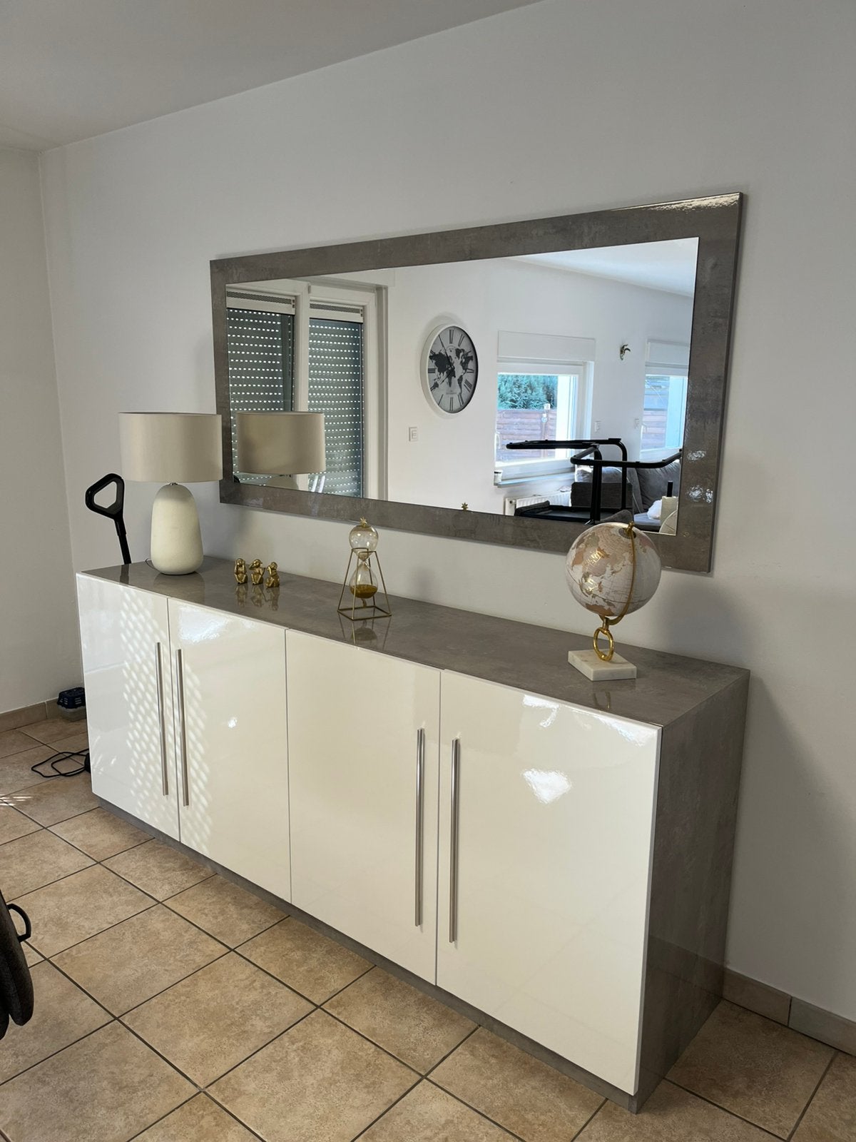 Bahut/dressoir avec grand miroir laqué, Maison & Meubles, Enlèvement, Comme neuf