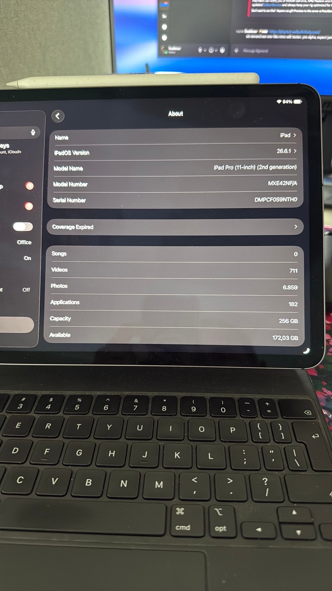 Ipad pro (11-inch) (2nd generation) 256GB+ keyboard + pencil, Computers en Software, Ophalen, Zo goed als nieuw