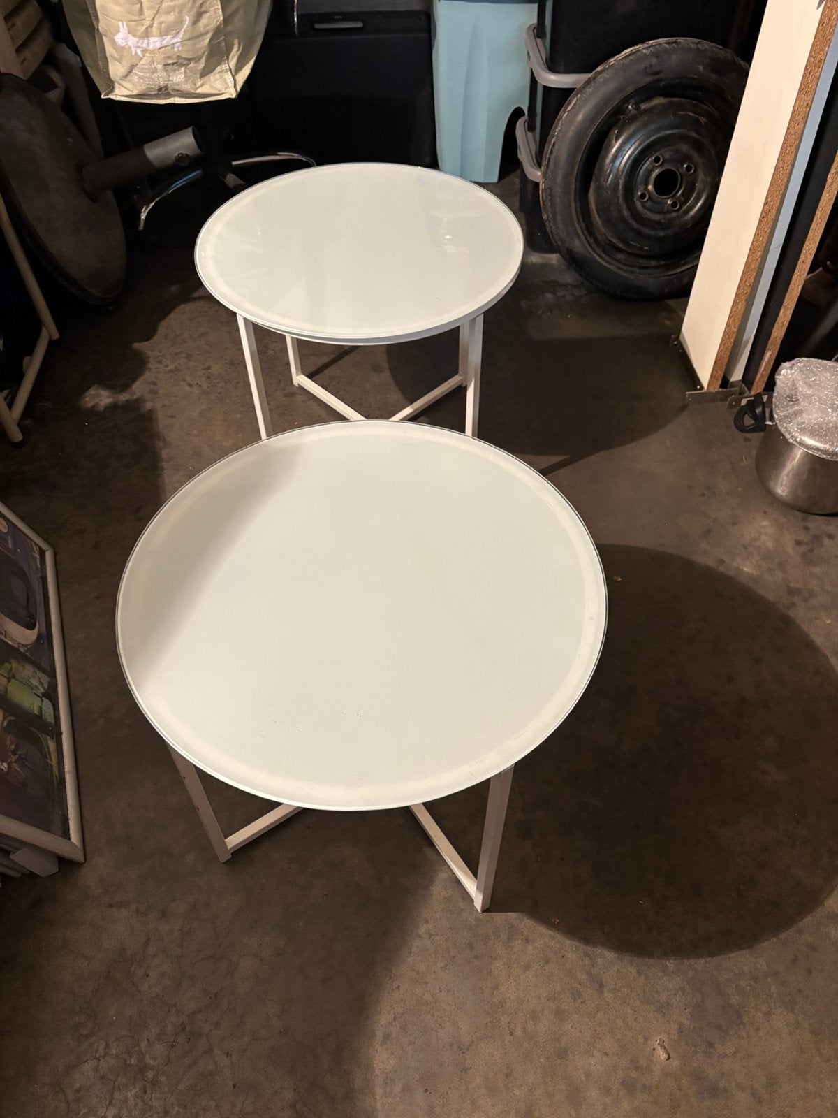Deux tables rondes de salon, Huis en Inrichting, Tafels | Salontafels, Ophalen, Zo goed als nieuw, Metaal