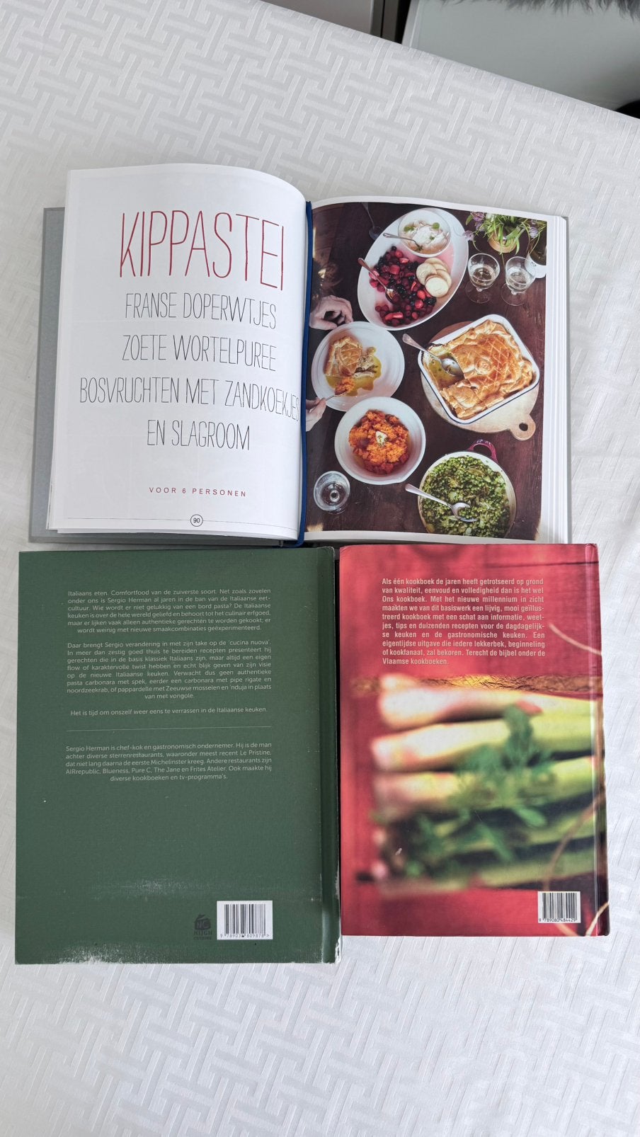 3 kookboeken hard Sergio Herman Jamie Oliver Ons Kookboek, Ophalen, Zo goed als nieuw