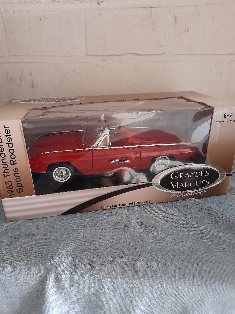 1/18 ERTL FORD THUNDERBIRD, Verzenden, Zo goed als nieuw, Auto, ERTL