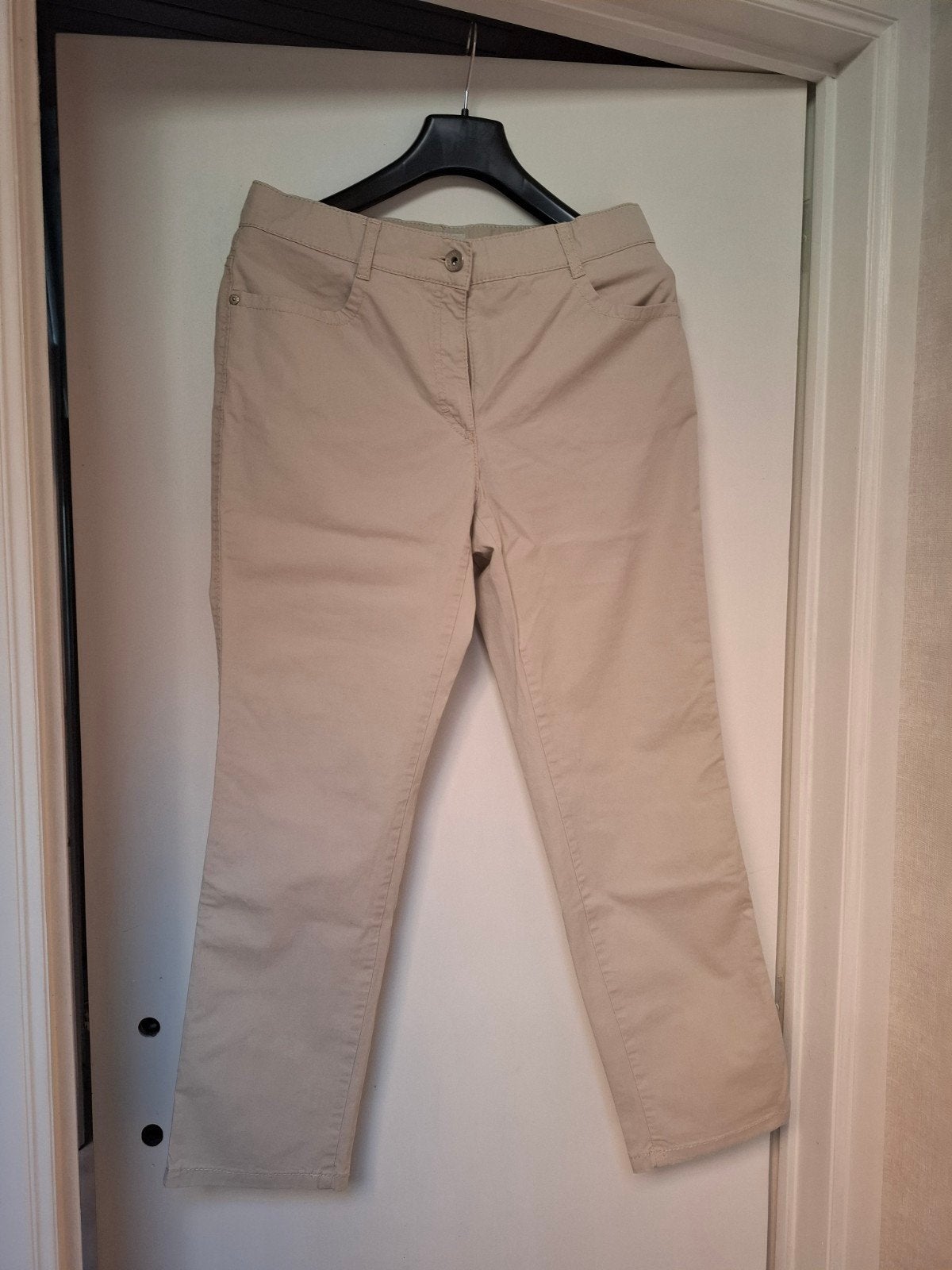 Beige enkelbroek Brax maat L, Ophalen, Zo goed als nieuw, Maat 42/44 (L), Beige