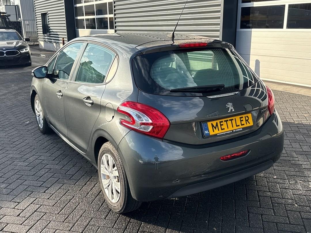 Peugeot 208 1.2 VTi Envy, navigatie, cruise control, Achat, Entreprise, 82 ch, 5 portes