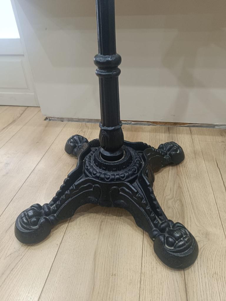 PIED DE TABLE EN FONTE A VENDRE, Jardin & Terrasse, Enlèvement, Utilisé