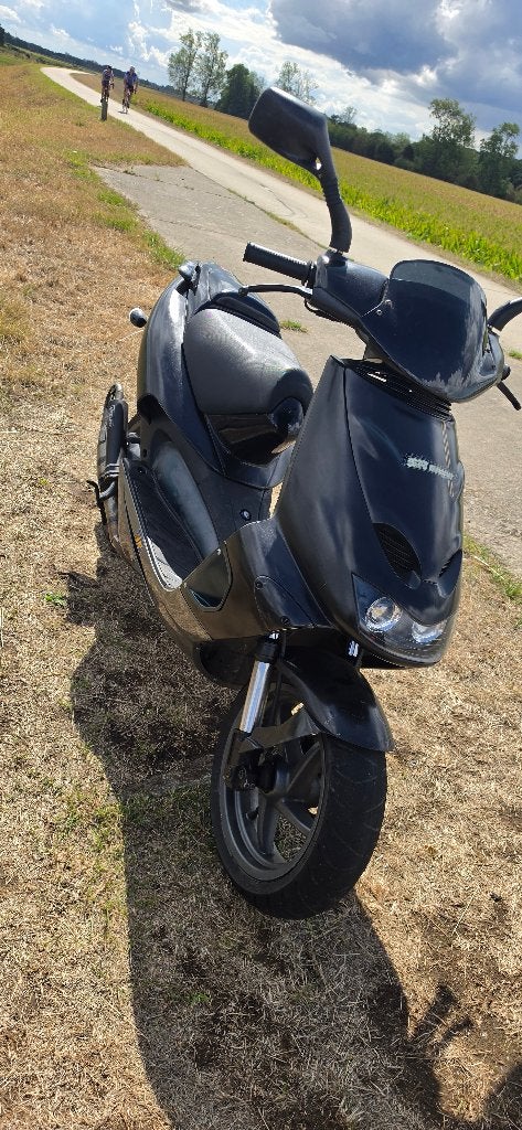 Aprilia sr 2001 70cc a klasse, Fietsen en Brommers, Ophalen, 70 cc, SR 50, Klasse A (25 km/u)