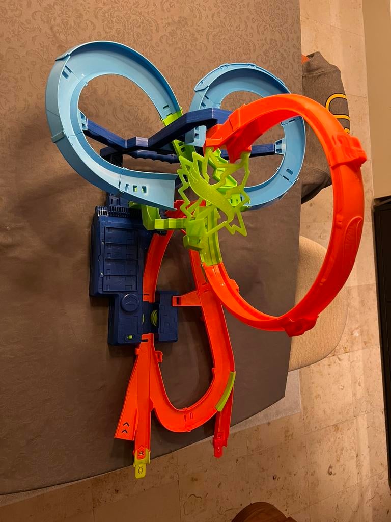 Hotwheels stuntbaan crash in de lucht nieuwstaat., Enfants & Bébés, Jouets | Circuits, Neuf, Électrique, Enlèvement, Circuit