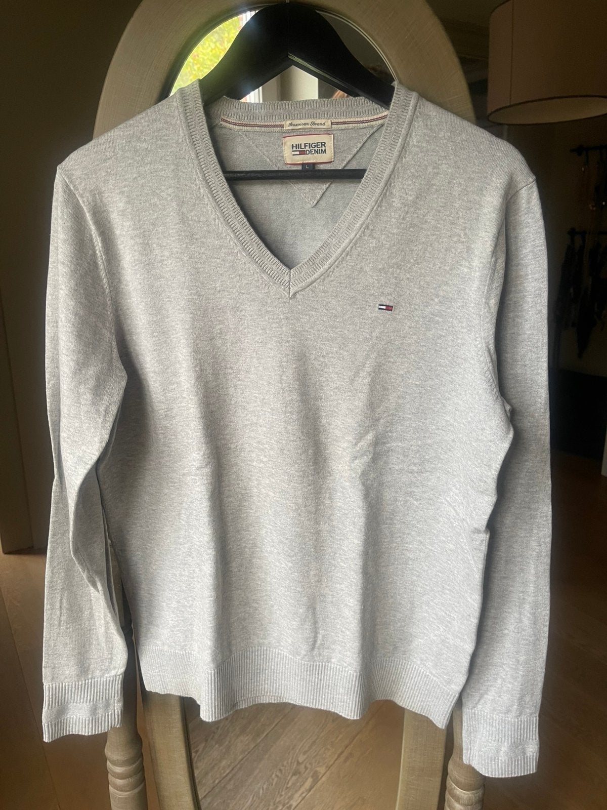 Pull gris pour homme de la marque Hilfiger. Taille L, Enlèvement ou Envoi, Comme neuf, Taille 52/54 (L)