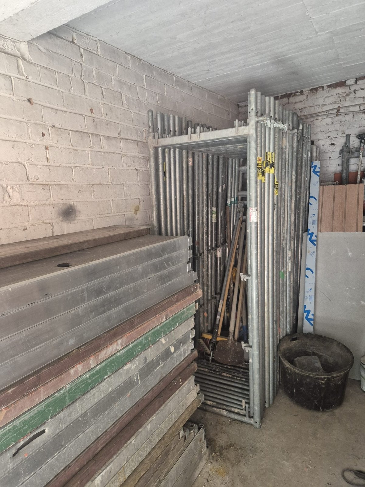 Pletac steiger te koop 100m2, Doe-het-zelf en Bouw, Steigers, Ophalen, Gebruikt, Gevelsteiger