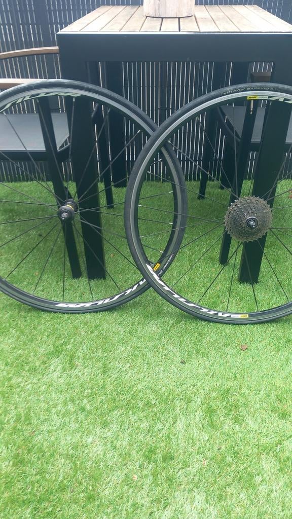 Mavic race wielen, met zafiro banden 25 mm,  en 105 shimano, Enlèvement