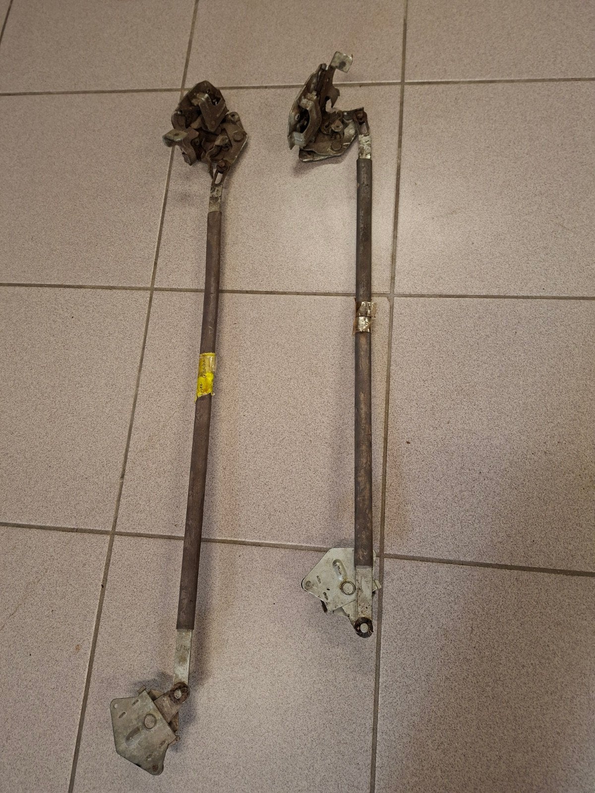 Peugeot 404 cabrio mechaniek zijruiten links + rechts, Ophalen of Verzenden, Gebruikt, Links, Peugeot