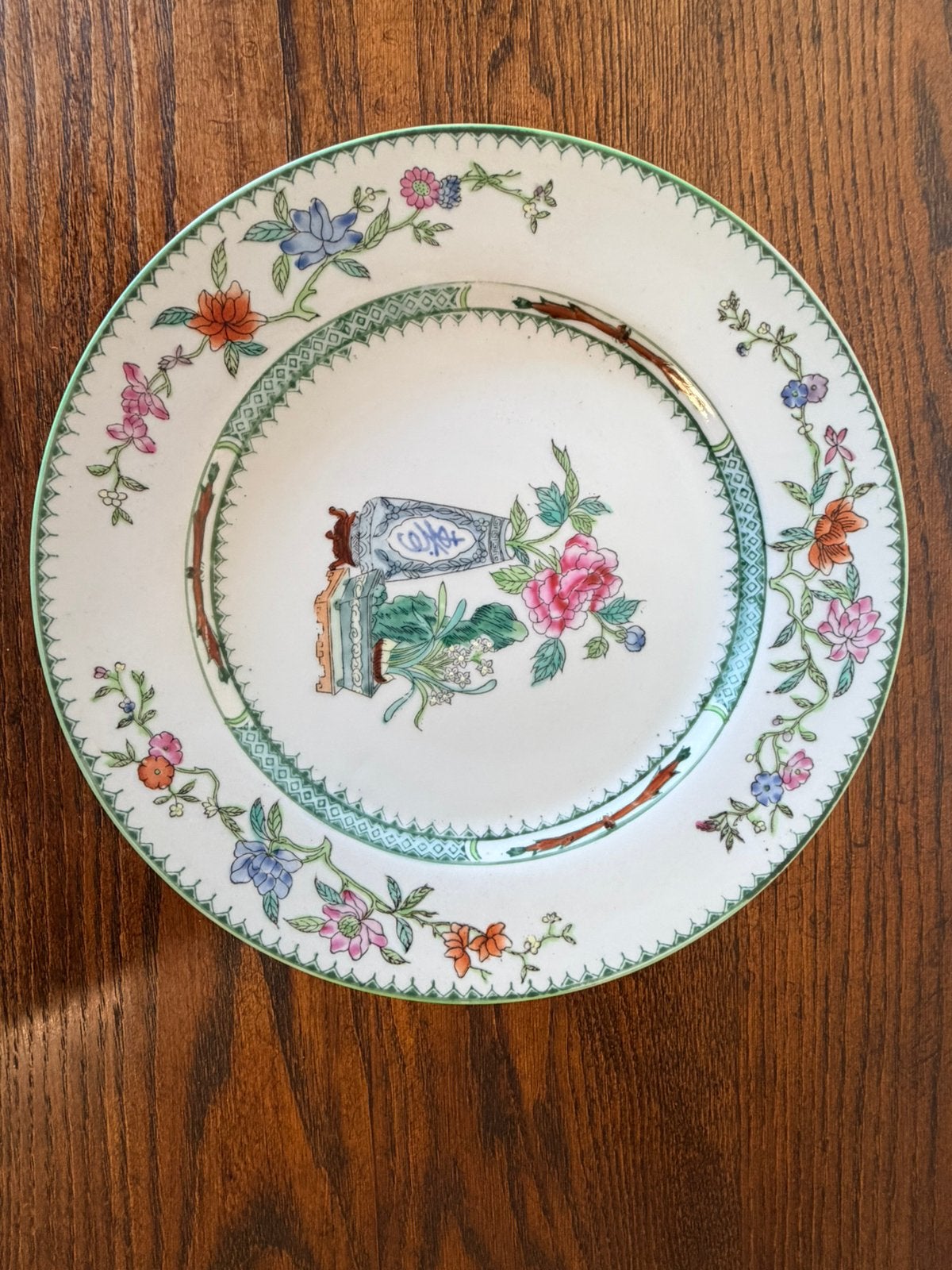 Assiettes chinoises authentiques, Enlèvement