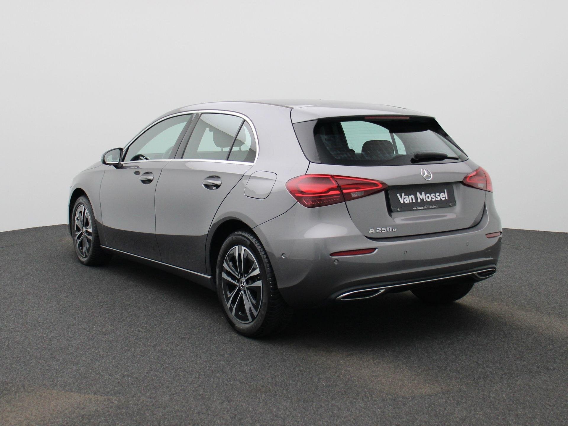 Mercedes-Benz A-Klasse A 250 e Business Solution, Auto's, Mercedes-Benz, Stof, Gebruikt, Zwart, 4 cilinders