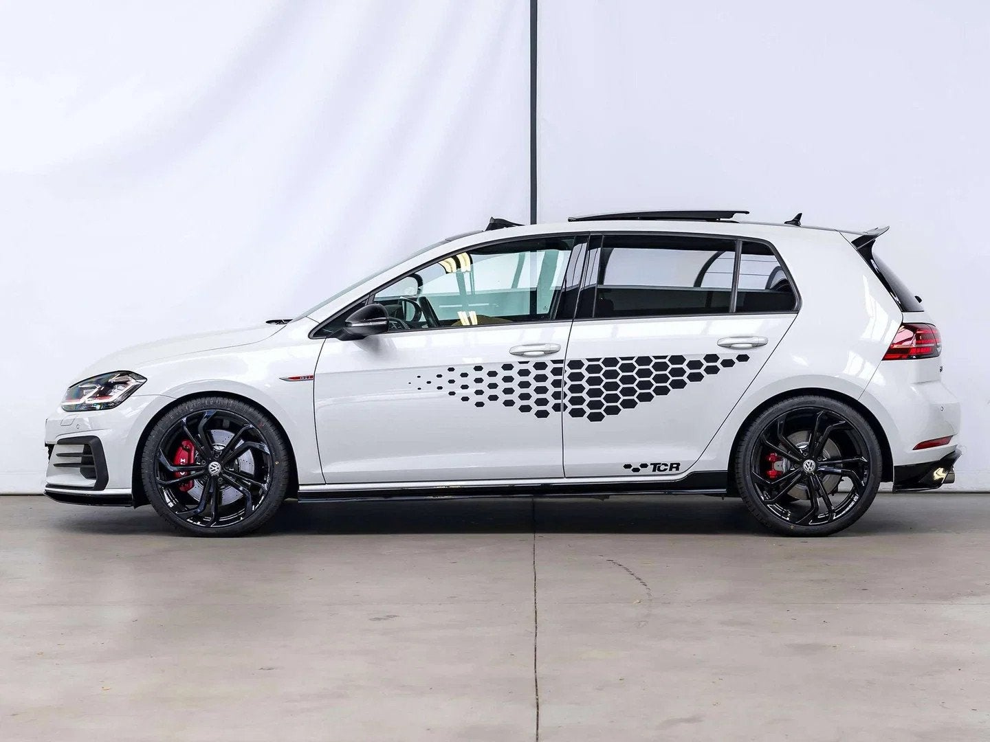Volkswagen Golf GTI TCR|PANO|ALCANTARA|CAMERA|KEYLESS|ACC|LA, Automaat, Gebruikt, 1984 cc, Leder