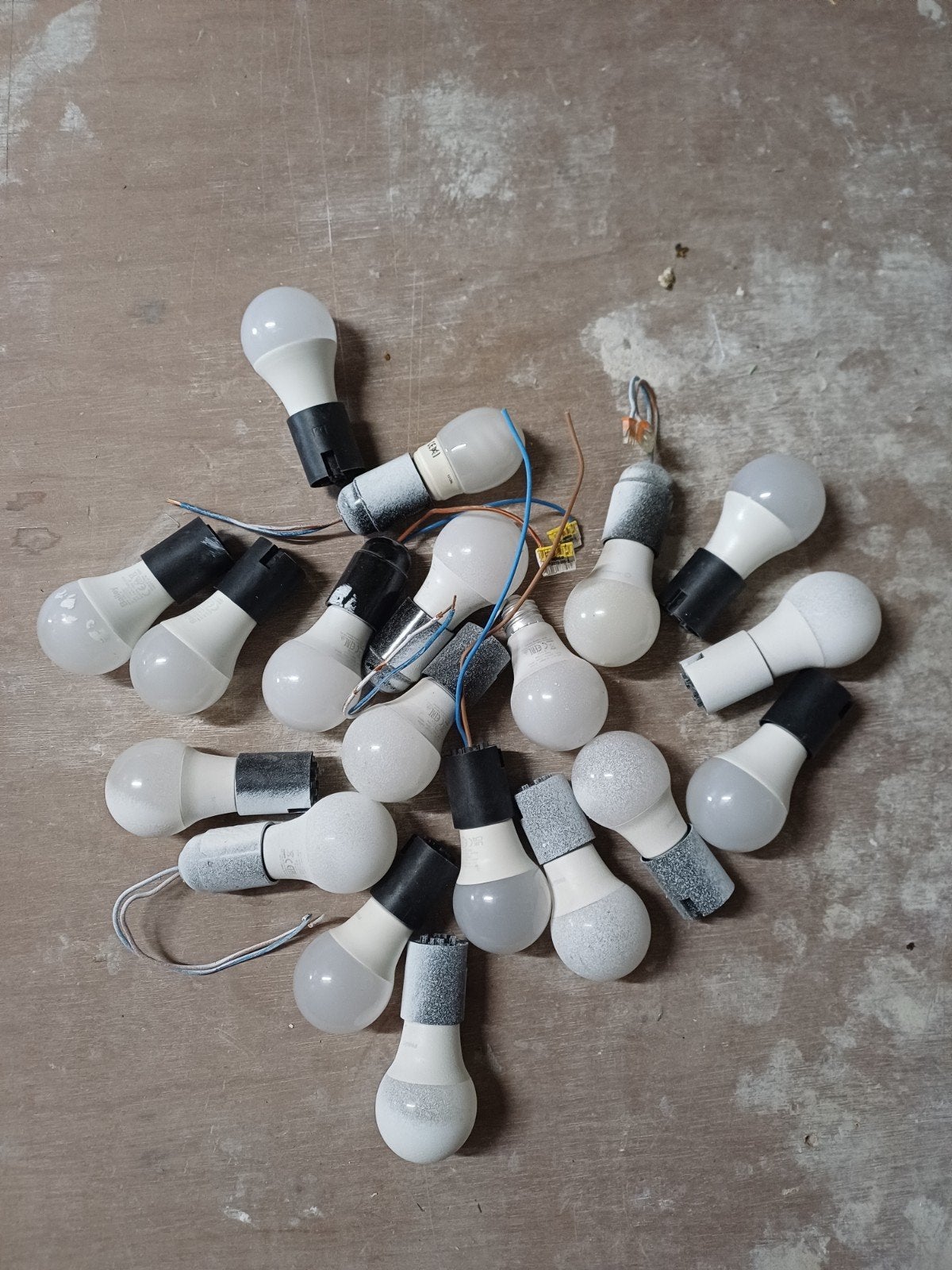 20x spaarlamp + lampvoetje, Enlèvement