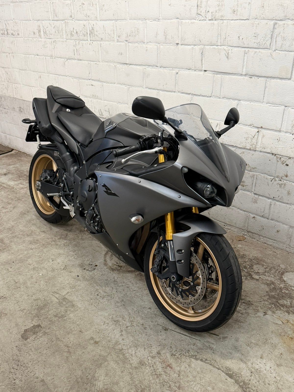 Yamaha R1 2014 Bigbang Cross Plane i4, Motos, Motos | Yamaha, Particulier