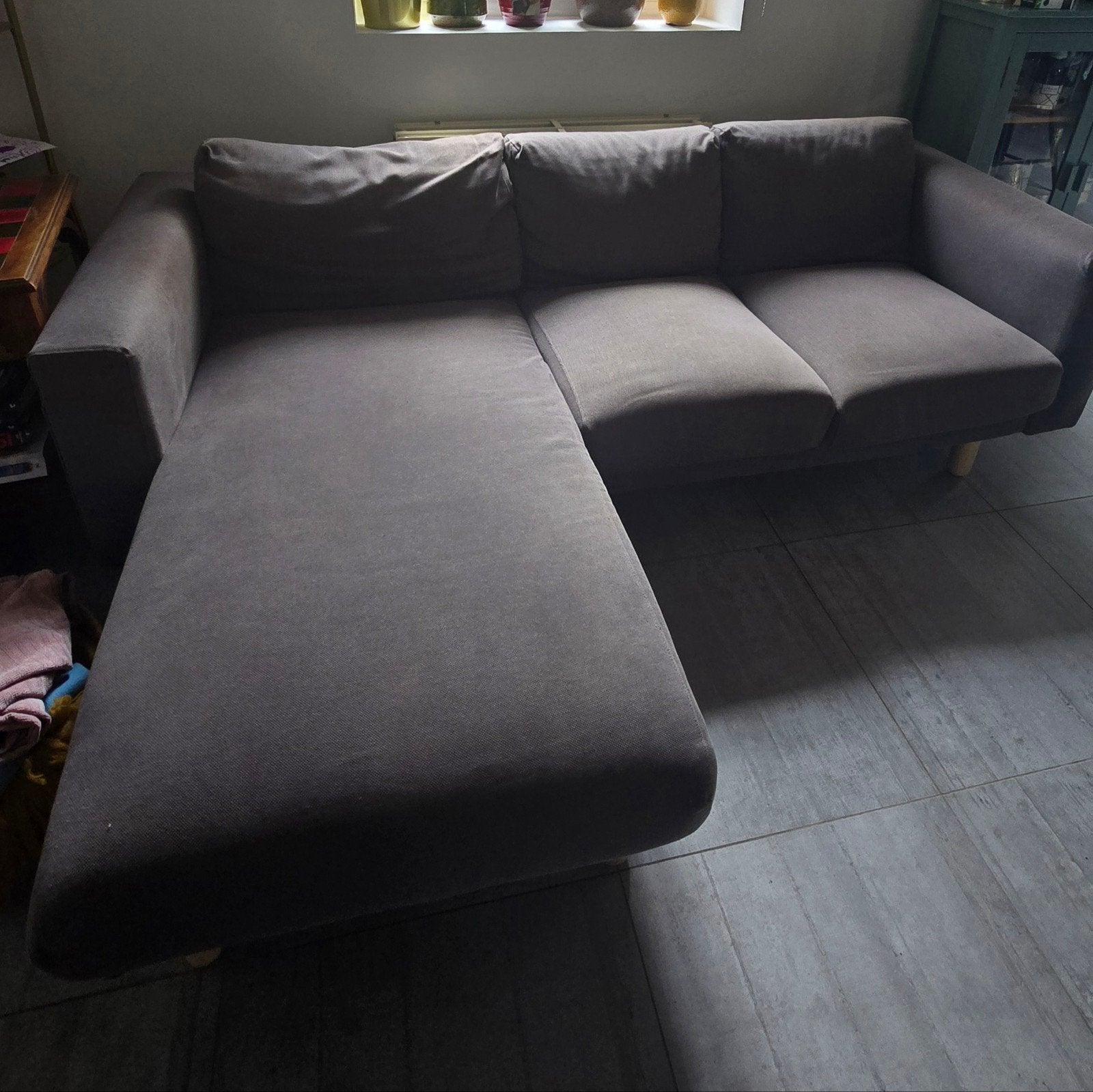 Grijze hoekzetel voor 3 à 4 personen, Ophalen, Gebruikt, Stof, Modern