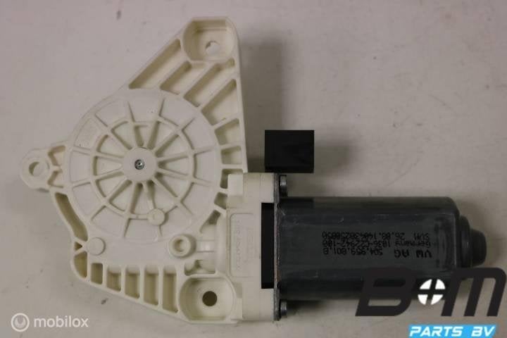 Raammotor LV (bestuurderskant) VW Passat B8 Variant, Utilisé