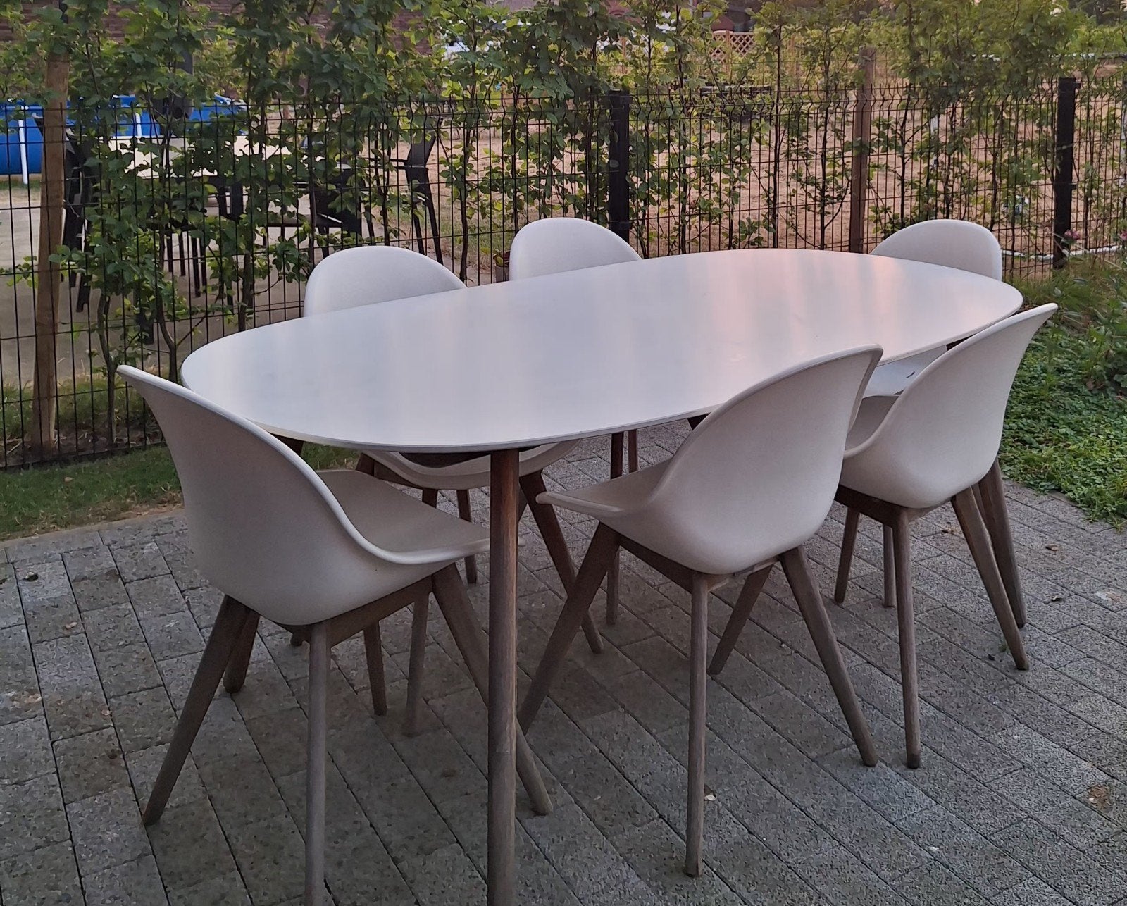 Set de jardin Vinci Design : table de jardin ovale blanche +, Jardin & Terrasse, Enlèvement, Utilisé, Ovale, Bois