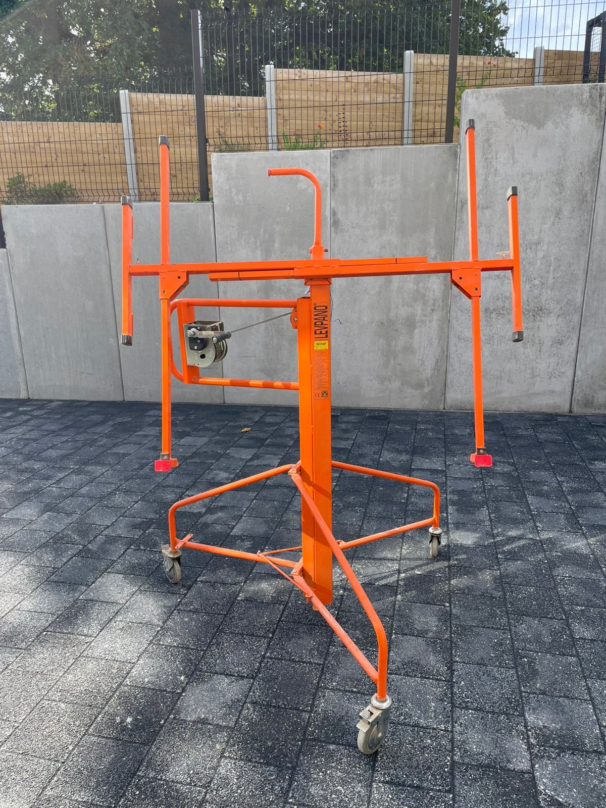 Platenlift, Enlèvement, Comme neuf, Ascenseur de chantier
