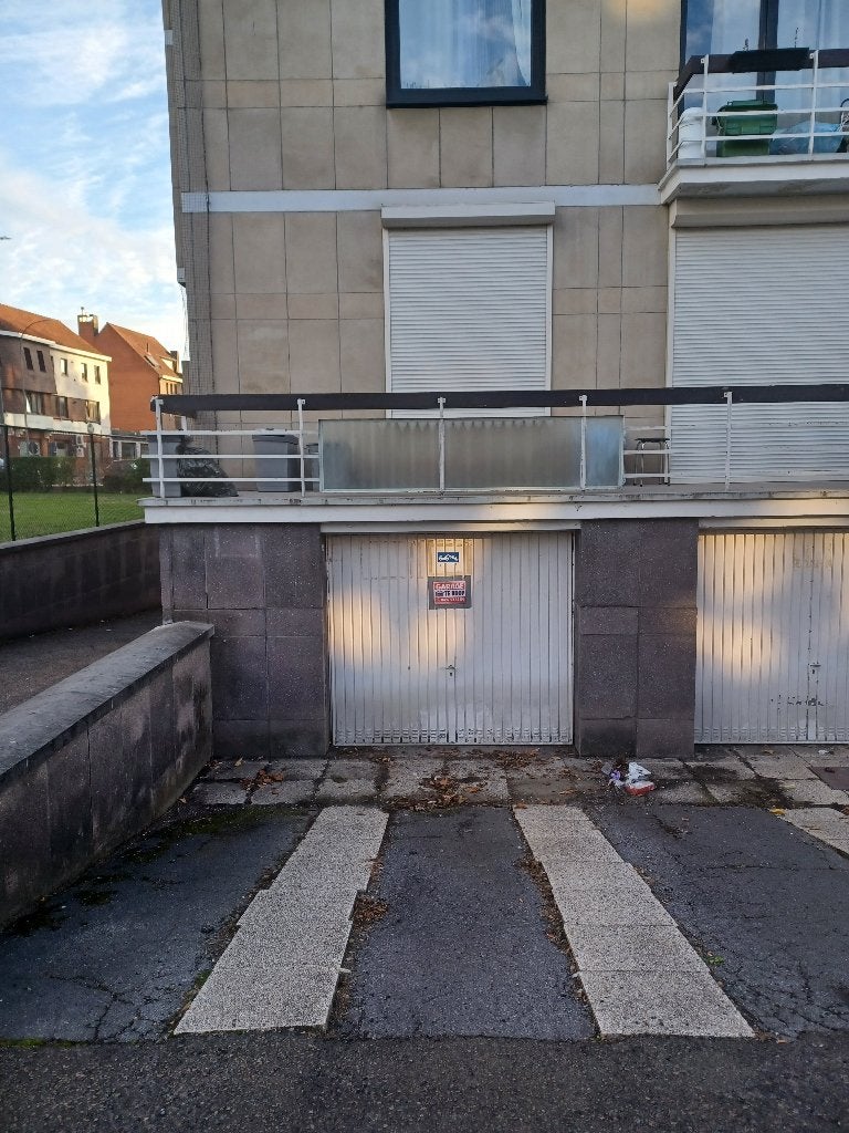 garage avec une deuxième place de parking dans l'allée., Immo, Hasselt