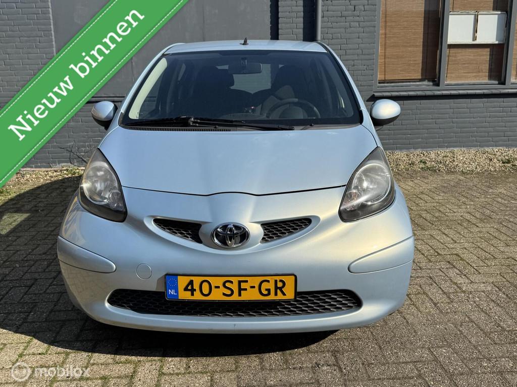 Toyota Aygo 1.0-12V +, Auto's, Voorwielaandrijving, 4 zetels, Elektrische ramen, Bedrijf