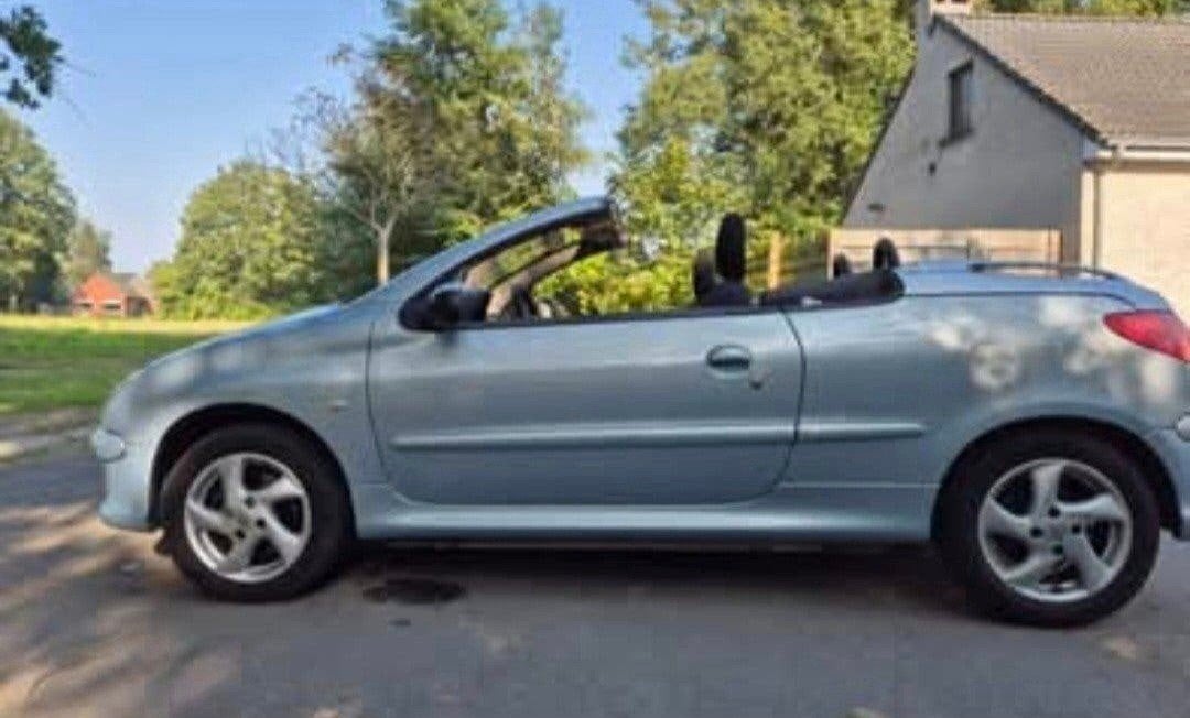 peugeot 206 cc 20061.6 16v essence euro 4 1000€ sans ct, Achat, Radio, Noir, Particulier