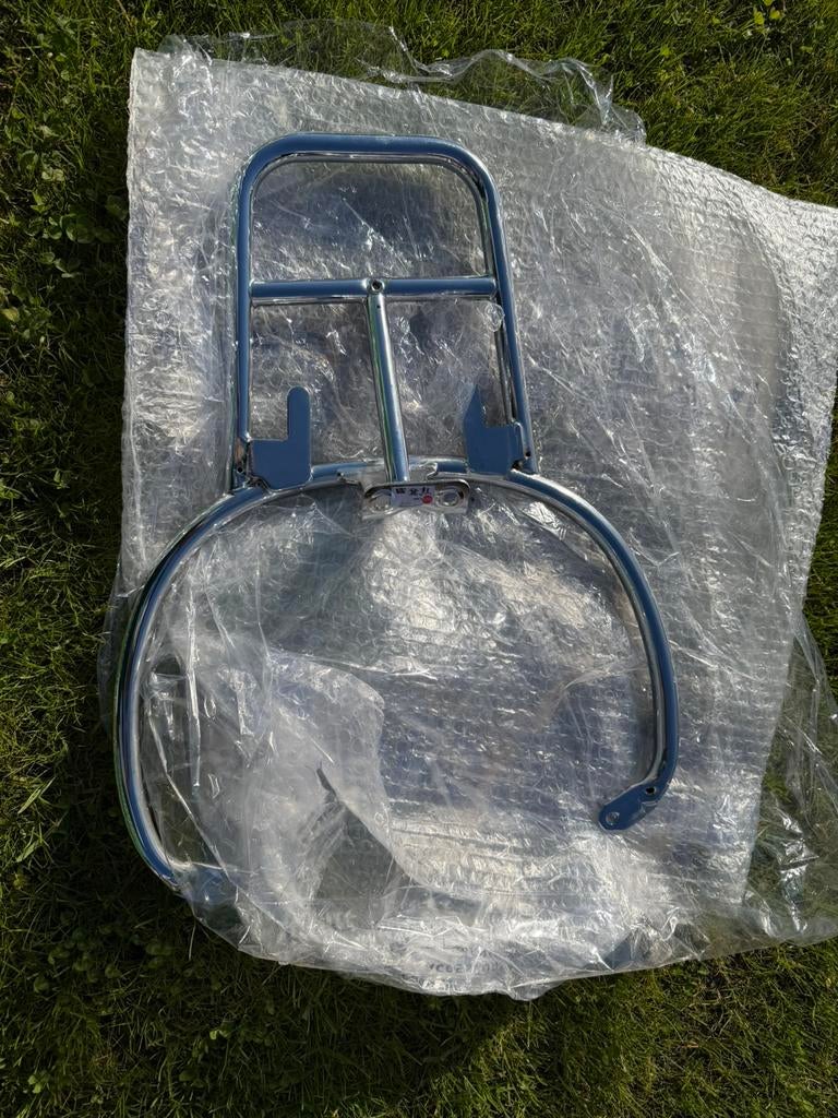 Achterdrager topkoffer chroom Vespa GTS/GTV origineel, Enlèvement, Neuf, Autres types, Vespa
