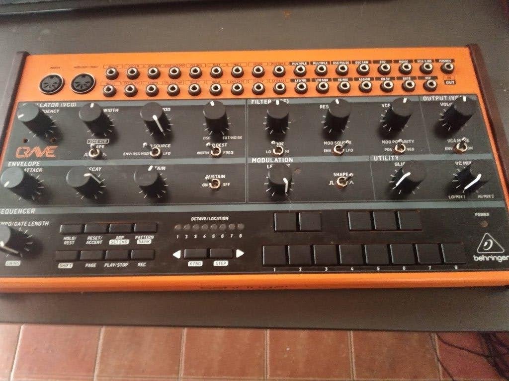 Behringer Crave, Musique & Instruments, Synthétiseurs, Autres marques, Comme neuf, Avec pied, Enlèvement ou Envoi