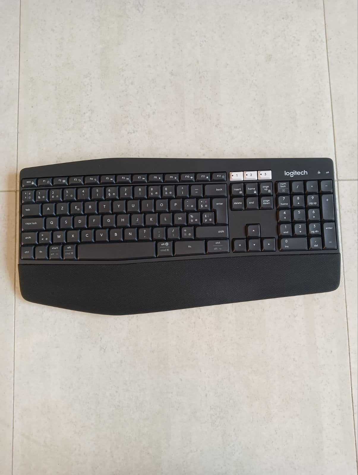 Logitech toetsenbord azerty, Computers en Software, Ophalen, Azerty