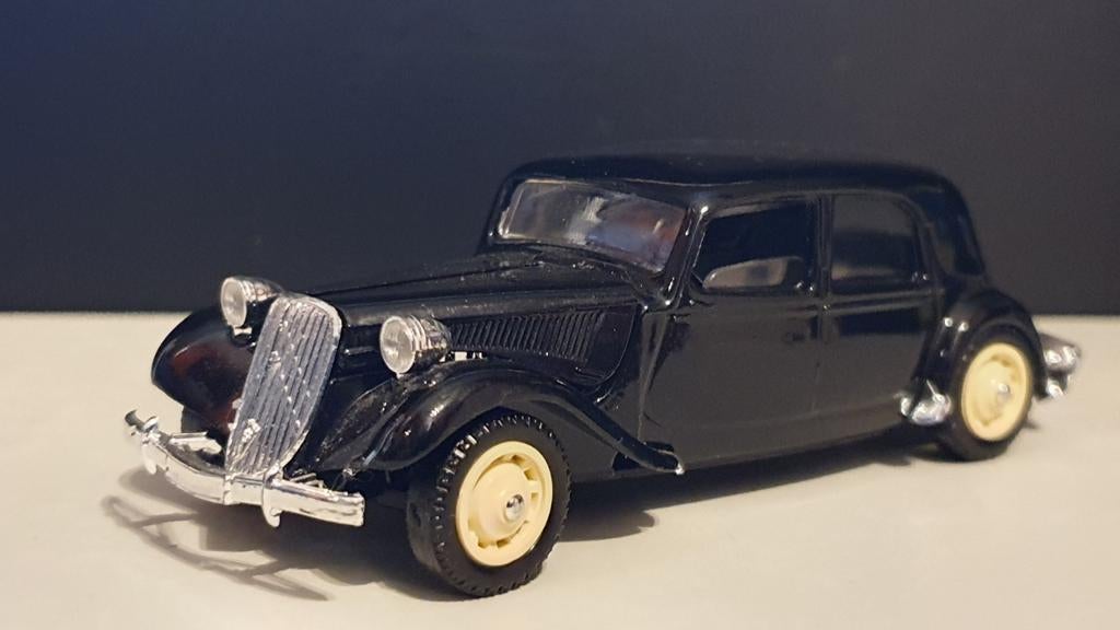 1/43 Citroën traction avant 15 - 6 cylinder, Hobby en Vrije tijd, Ophalen of Verzenden, Zo goed als nieuw, Auto, Solido