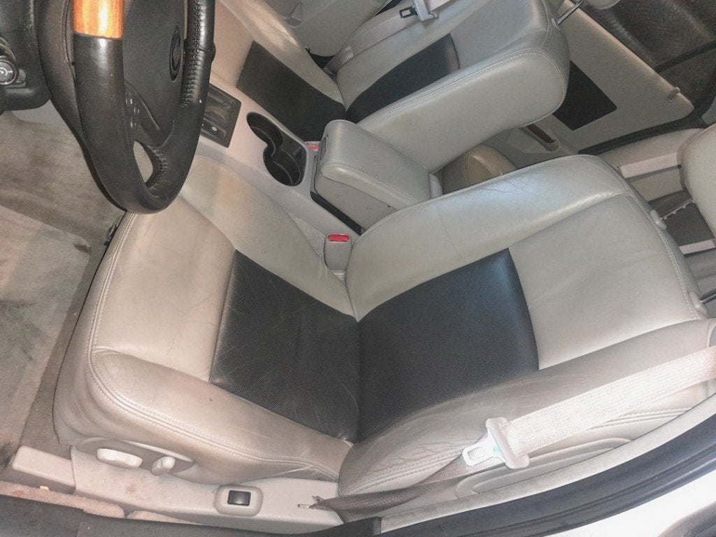 ACCOUDOIR CENTRAL Cadillac CTS I (01-2002/09-2007), Cadillac, General Motors Germany GmbH, Utilisé, Chevrolet.europe@gm.com