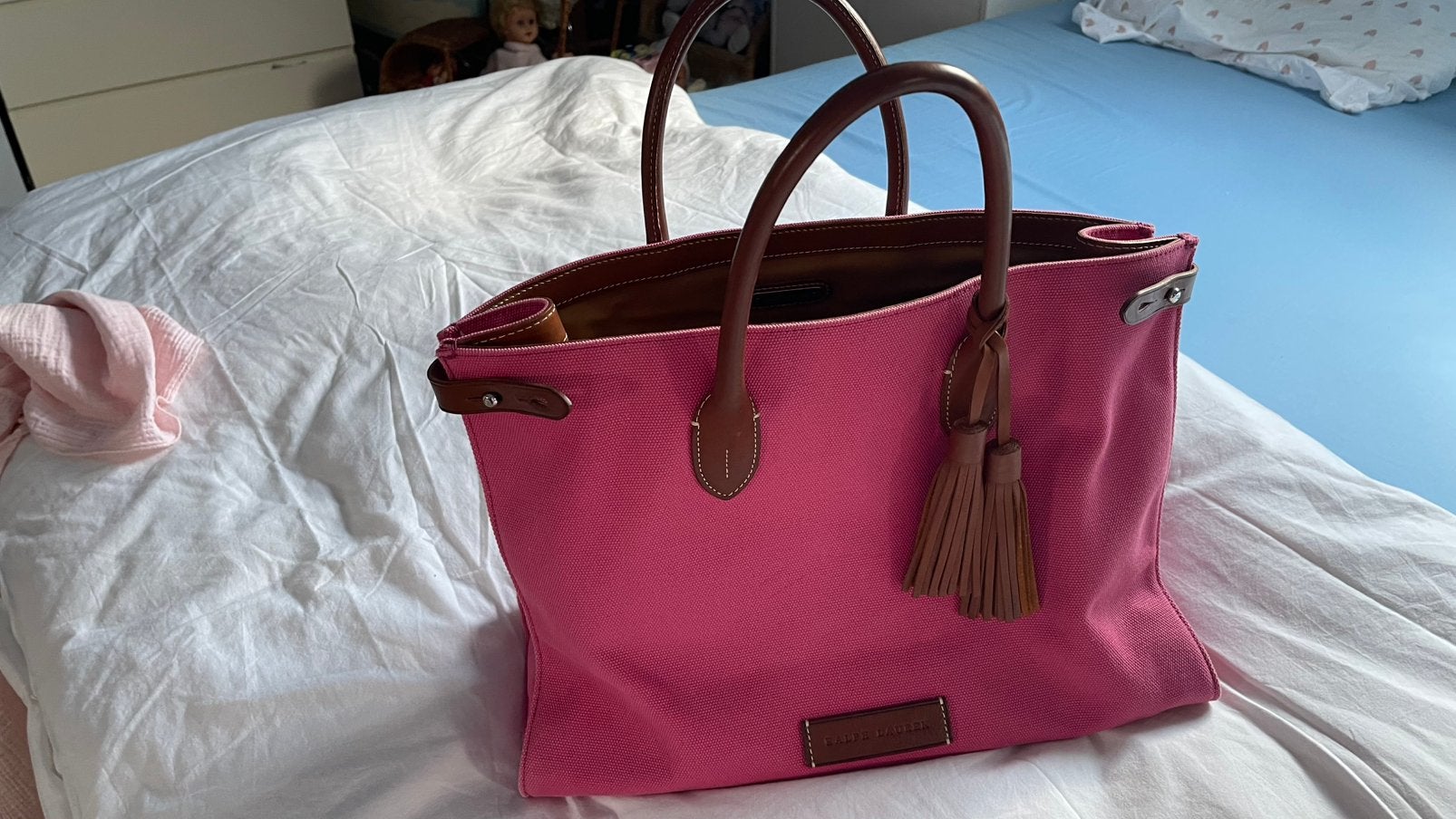 Handtas ralp lauren de echte ! Gelijk nieuw 1x gebruikt, Handtassen en Accessoires, Tassen | Damestassen, Ophalen of Verzenden