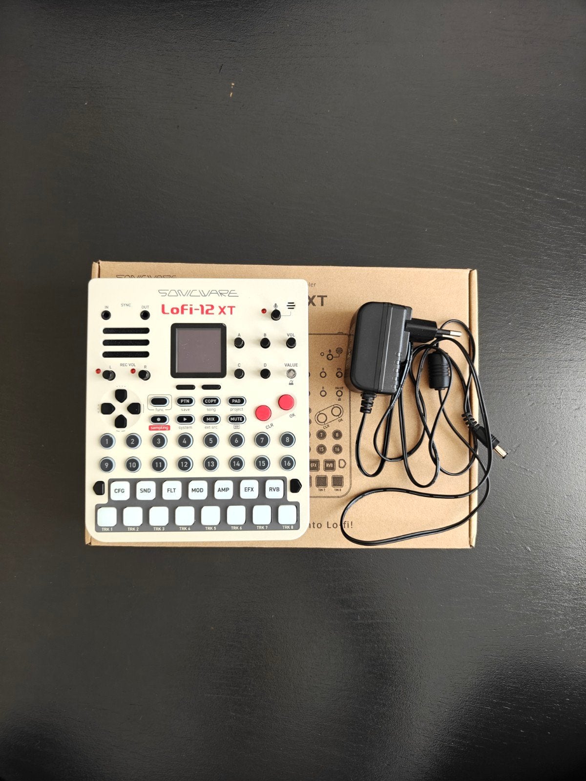 Sonicware Lofi-12 XT, Muziek en Instrumenten, Samplers, Ophalen of Verzenden, Zo goed als nieuw