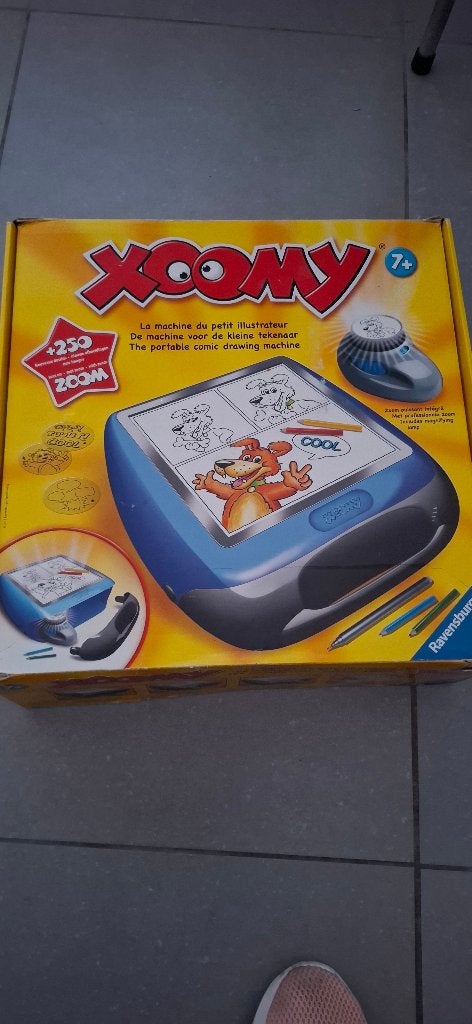 Xoomy tekenspel, Hobby en Vrije tijd, Tekenen, Ophalen, Zo goed als nieuw