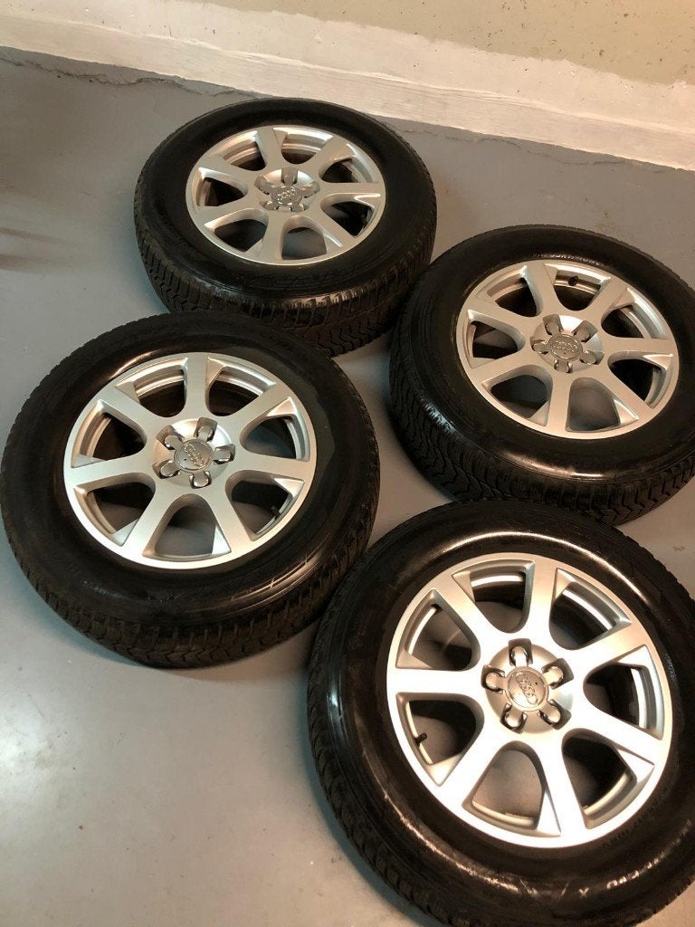 Audi Q5 originele velgen + winterbanden, Auto-onderdelen, Gebruikt, Banden en Velgen, 17 inch, 235 mm