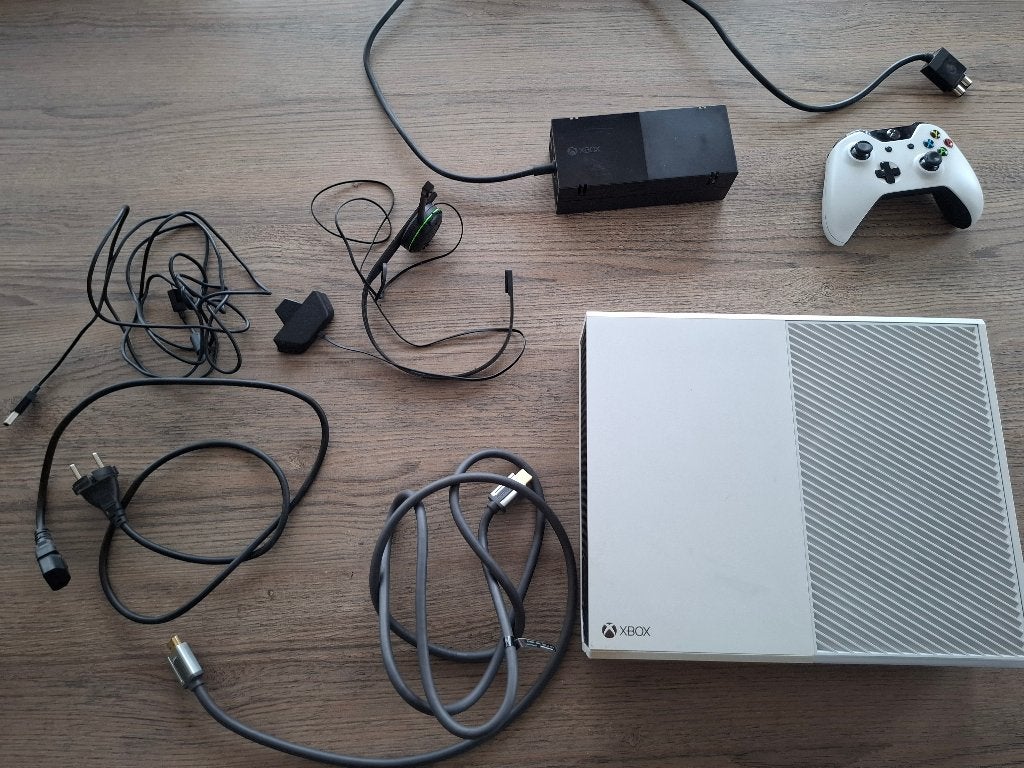 Te koop: X BOX ONE, Ophalen, Gebruikt, Overige genres, 1 speler
