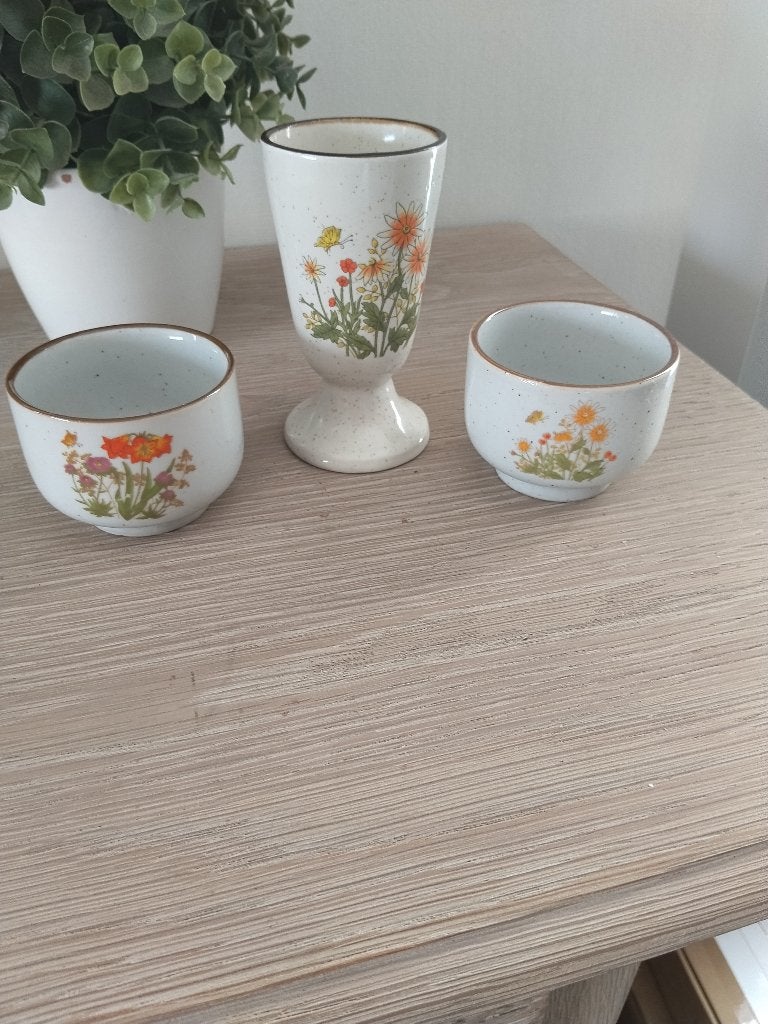 3 vintage bloempotjes Wild Flowers, Enlèvement ou Envoi, Comme neuf, Intérieur