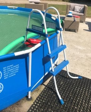 Intex Veiligheidsladder Zwembad - Compleet & Als Nieuw!, Ophalen, Zo goed als nieuw, Ladder